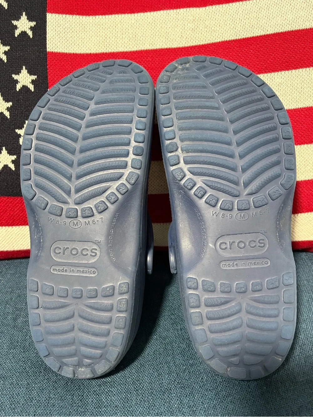 CROCS Classic Unisex Slip-On Clog in Navy